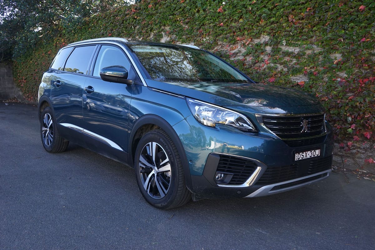 2018 Peugeot 5008 Allure front