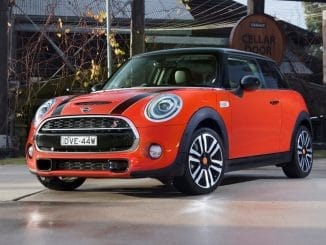 2018 MINI three-door hatch