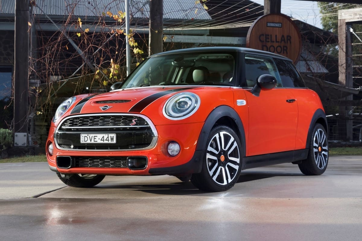 2018 MINI three-door hatch