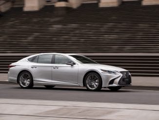 2018 Lexus LS 500h Sports Luxury