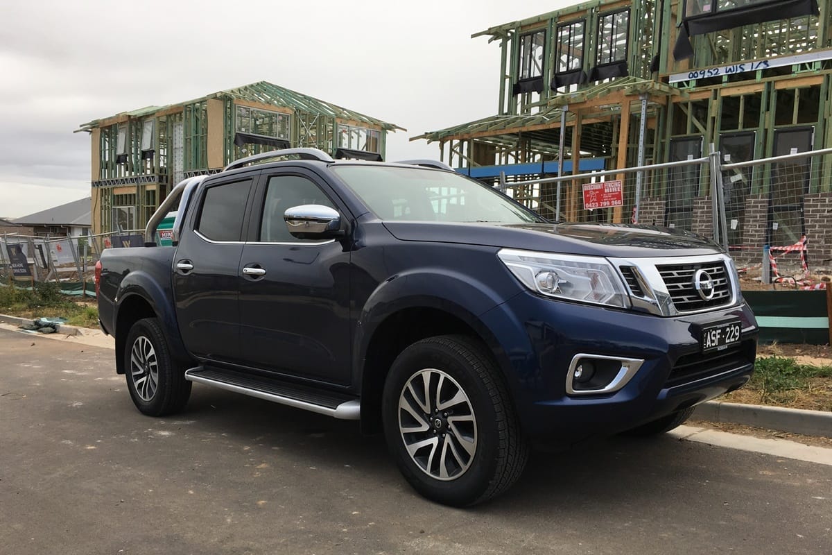 2018 Nissan Navara ST-X front qtr