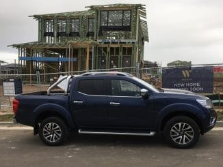 2018 Nissan Navara ST-X side