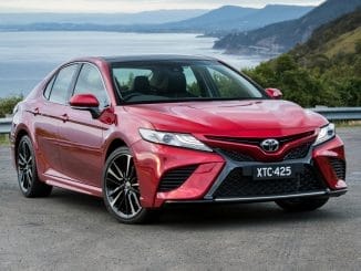 2018 Toyota Camry Hybrid front