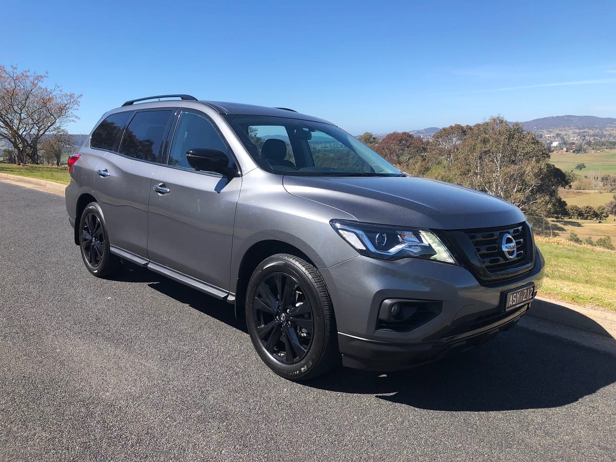 2018 nissan pathfinder ST-L nismo