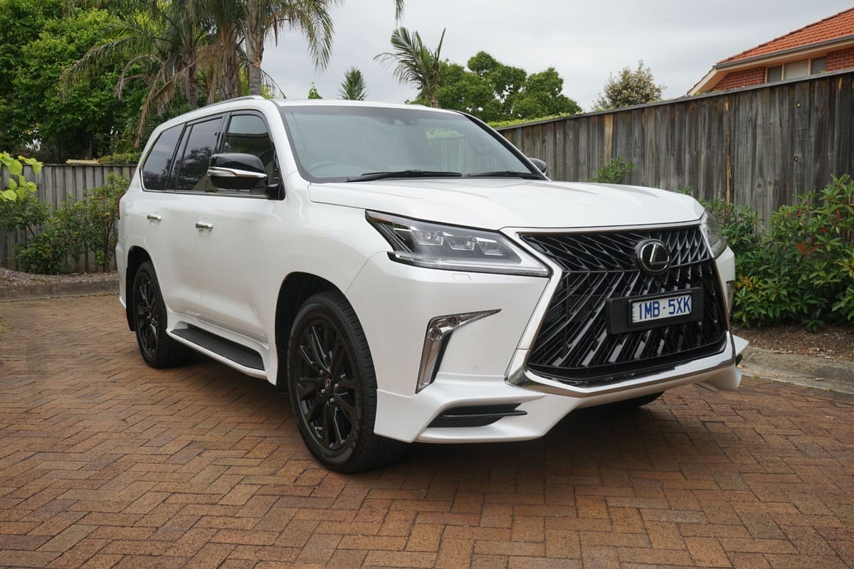 2018 Lexus LX570 S front