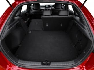 MY19 KIA CERATO HATCH GT - luggage space.