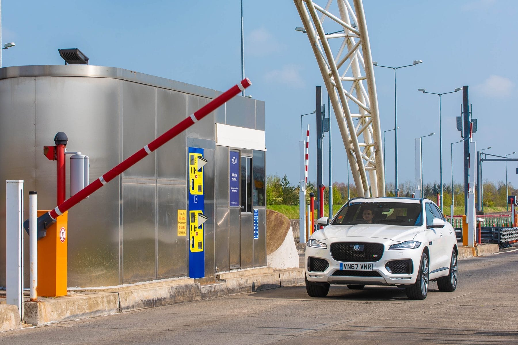 Drivers will be able to earn cryptocurrency and make payments on the move using innovative connected car services being tested by Jaguar Land Rover.