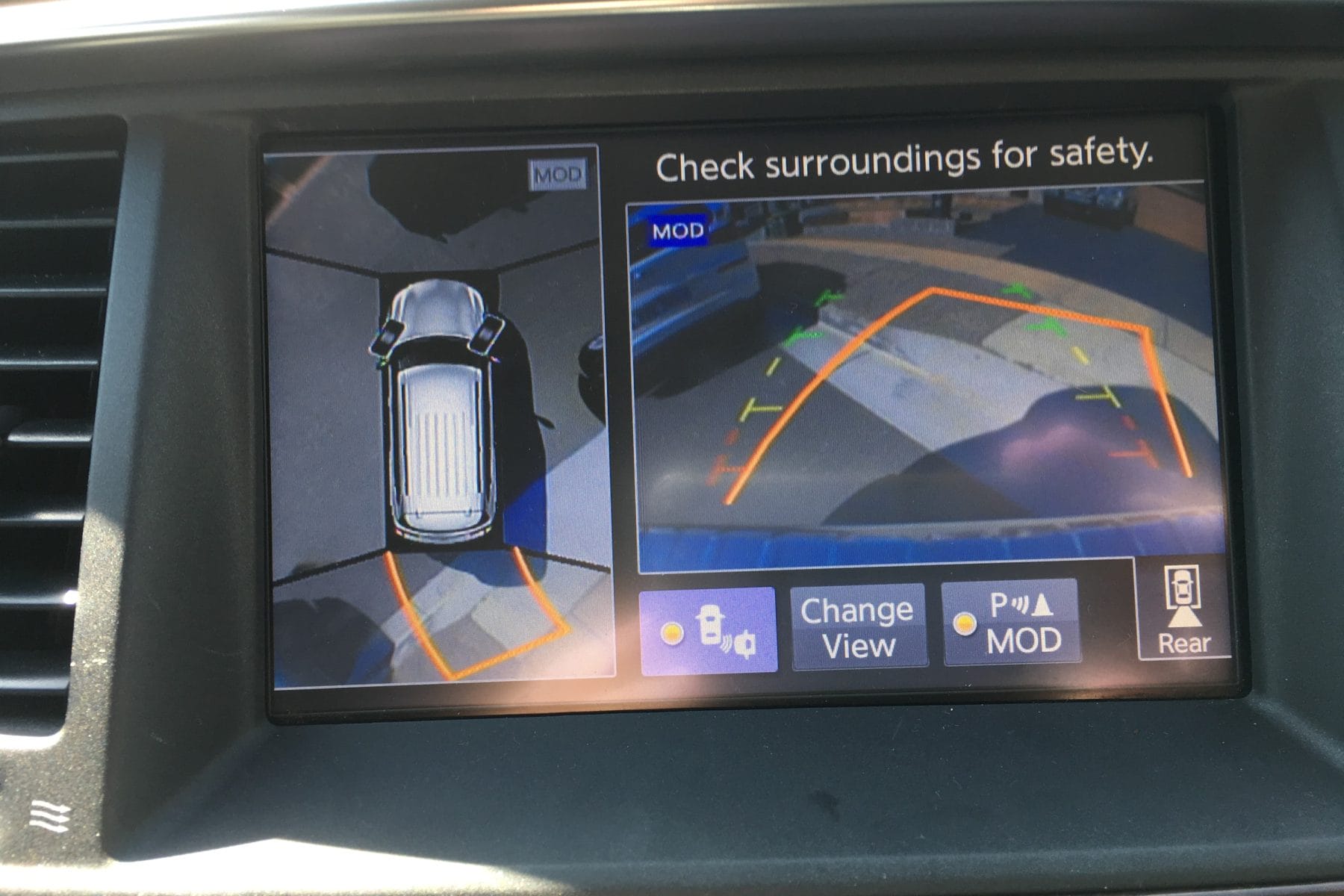 1-Infiniti-QX80-safety