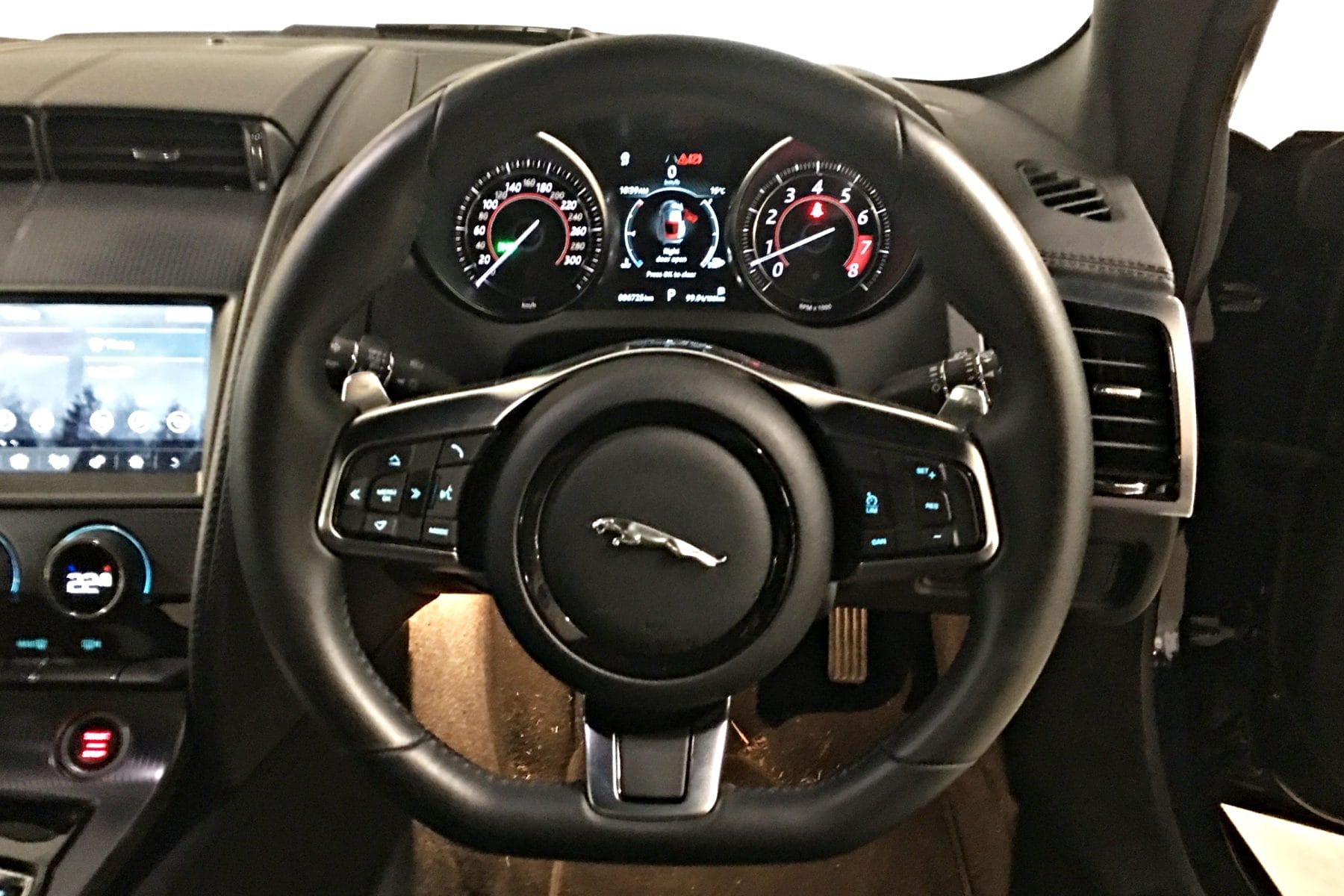 2019 Jaguar F Type P380 R Dynamic dash