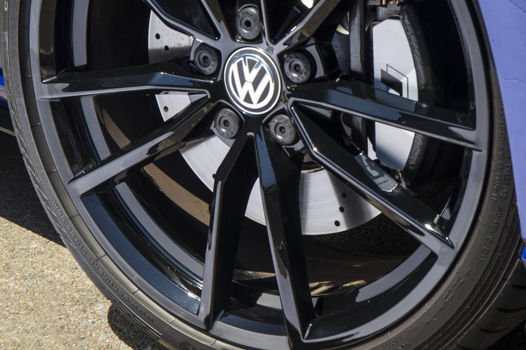 VW GOLF R Special Edition brakes