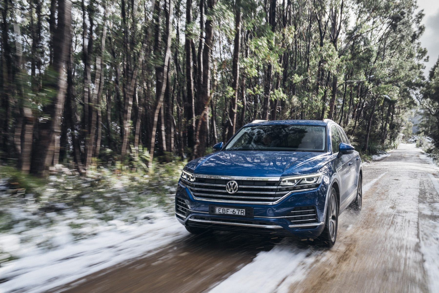 2019 VW Touareg Snow image 3