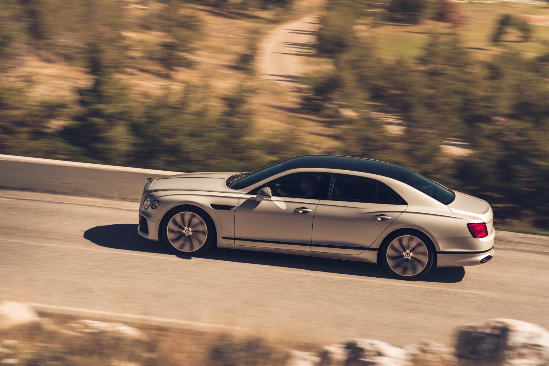 2019 Flying Spur BlackLine edition White Sand 2