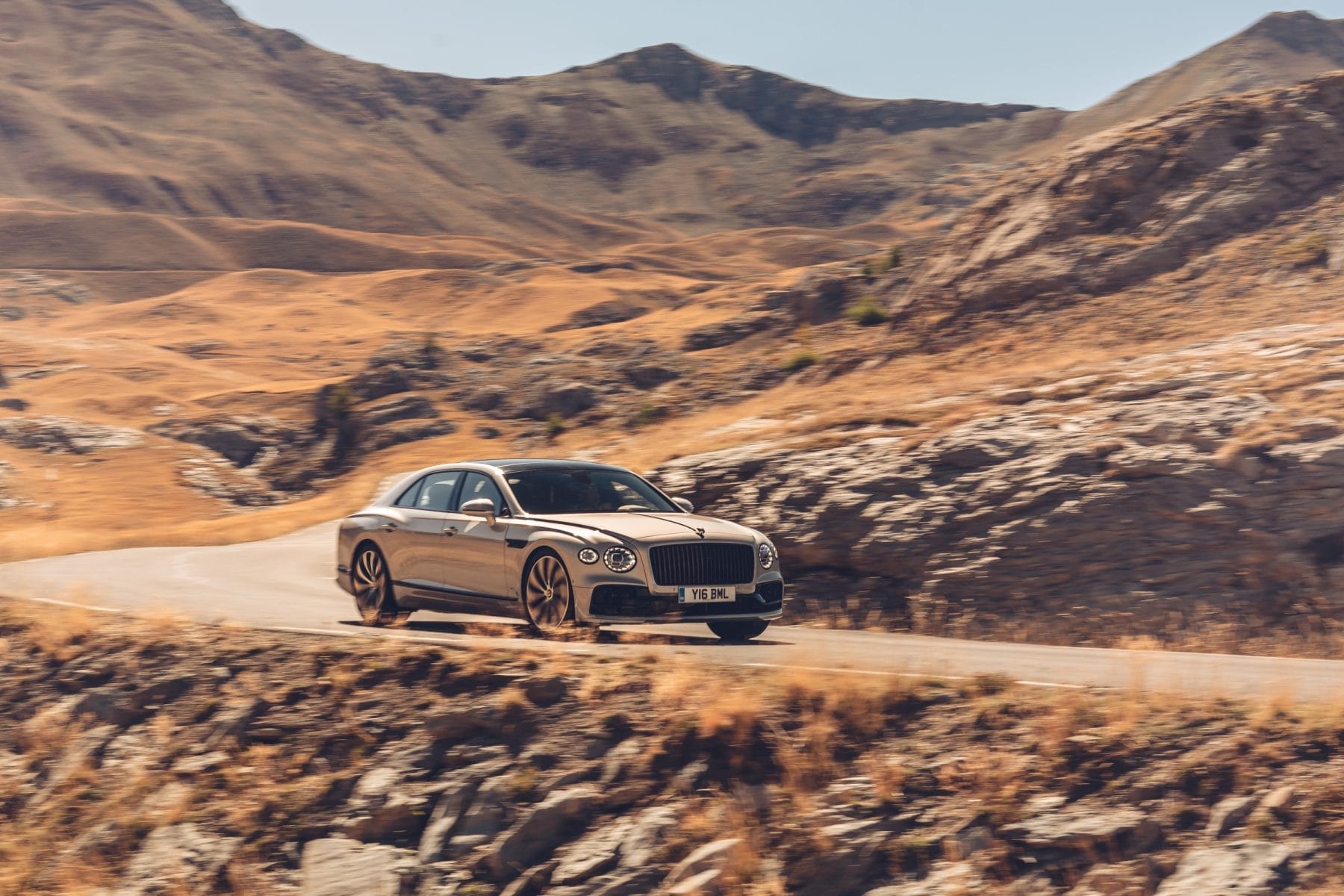 2019 Flying Spur BlackLine edition White Sand 2