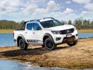2019 Nissan Navara N-TREK front qtr