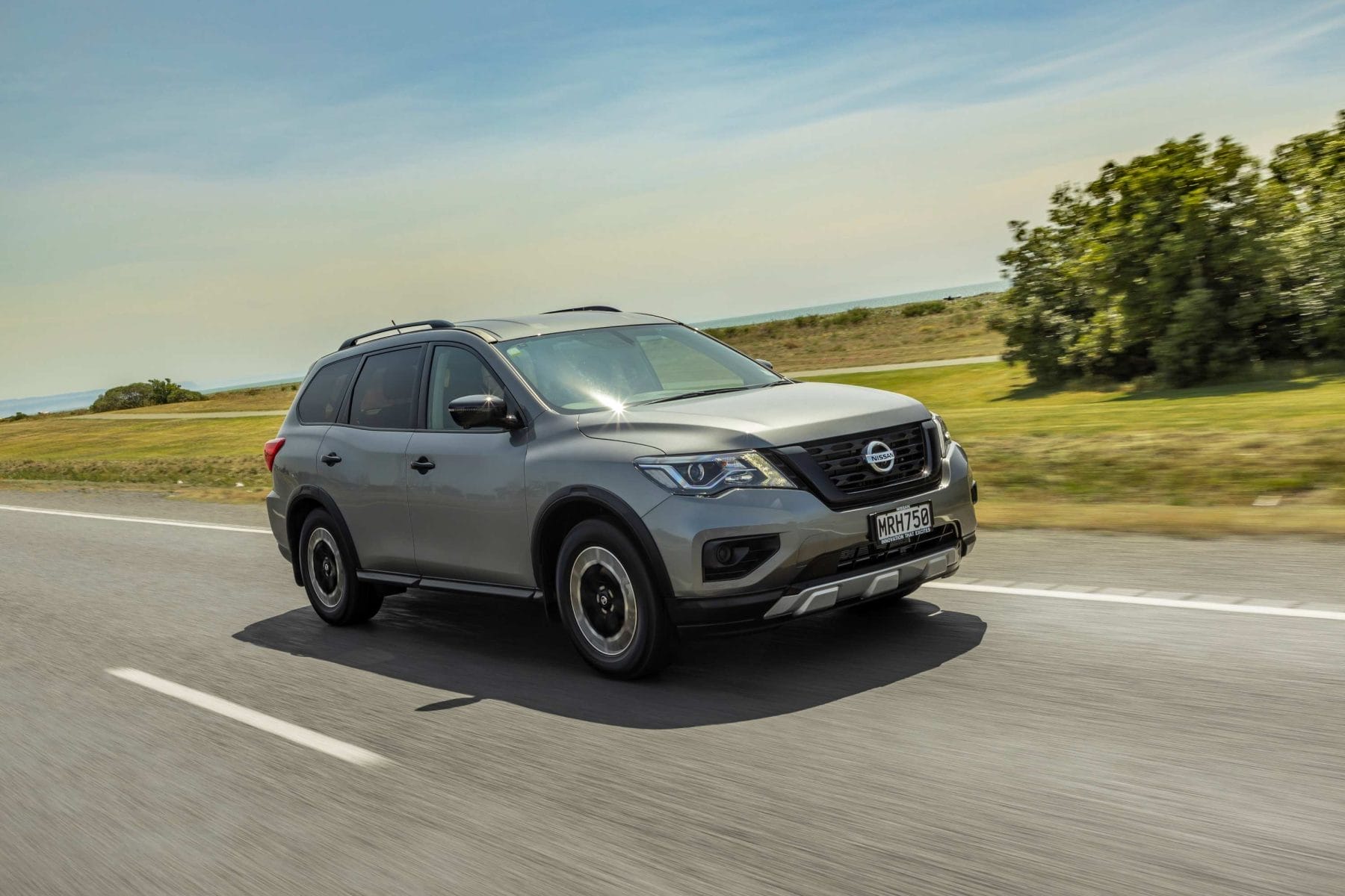 2020 Nissan Pathfinder N-TREK 1 Exterior