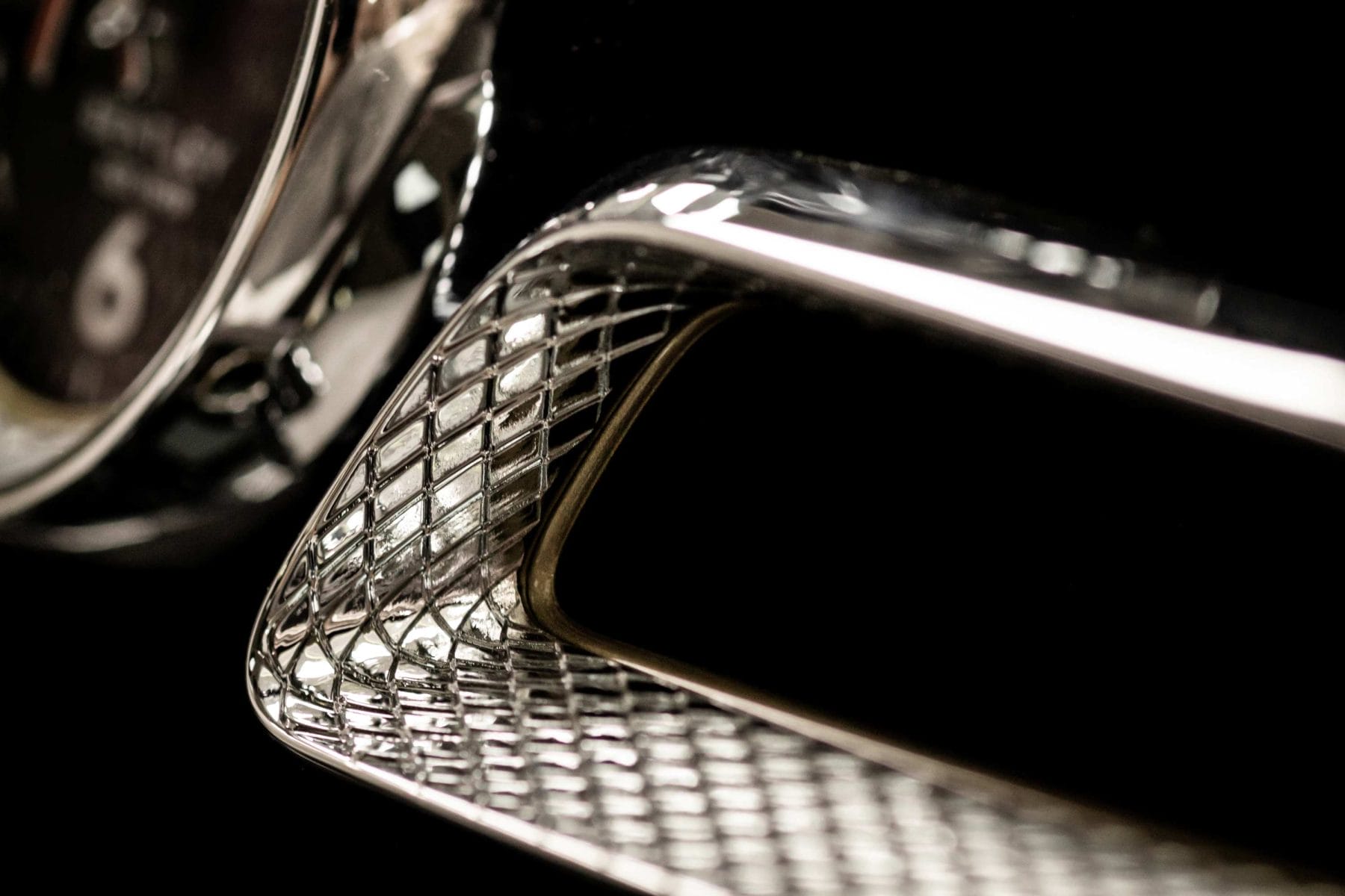 Bentley Flying Spur Diamond Knurling-2