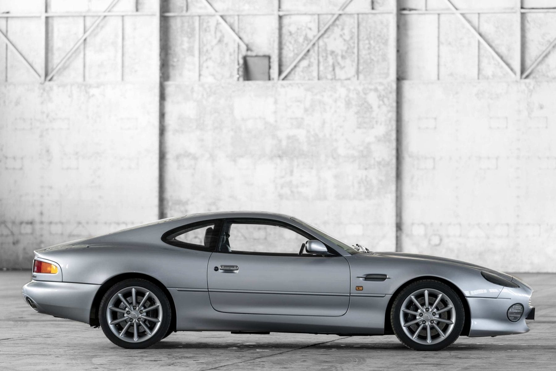 Aston Martin 5 DB7 V12