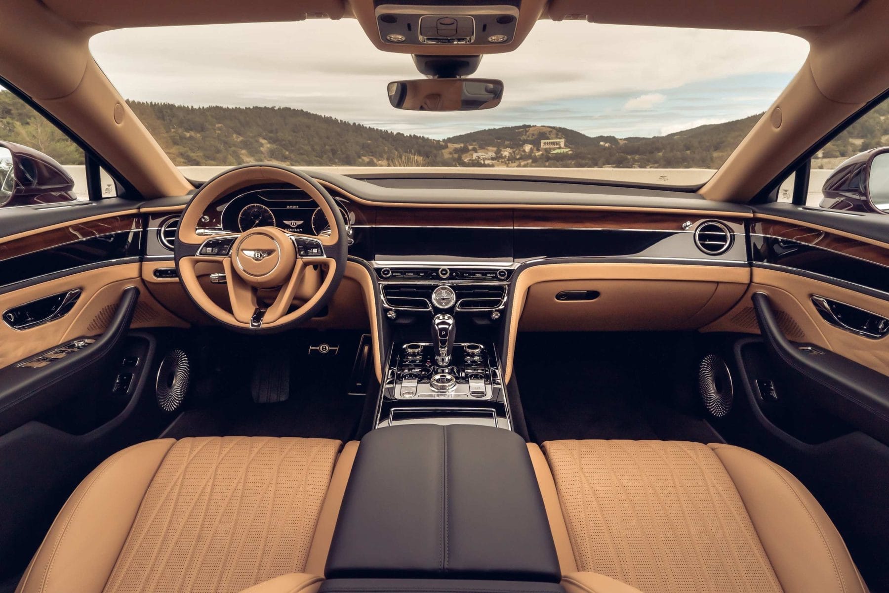 2020 Bentley Rotating Display - Flying Spur