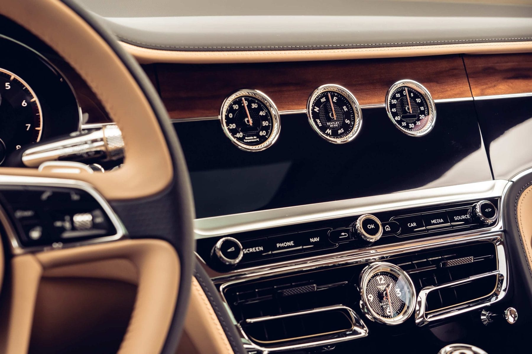 2020 Bentley Rotating Display - 4