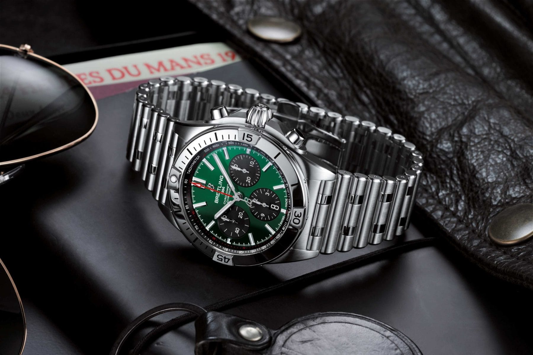 Chronomat B01 42 Bentley with a green dial and black contrasting chronograph counters