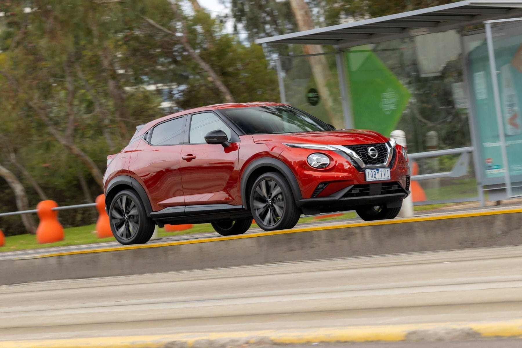 2020 Nissan JUKE Ti driving