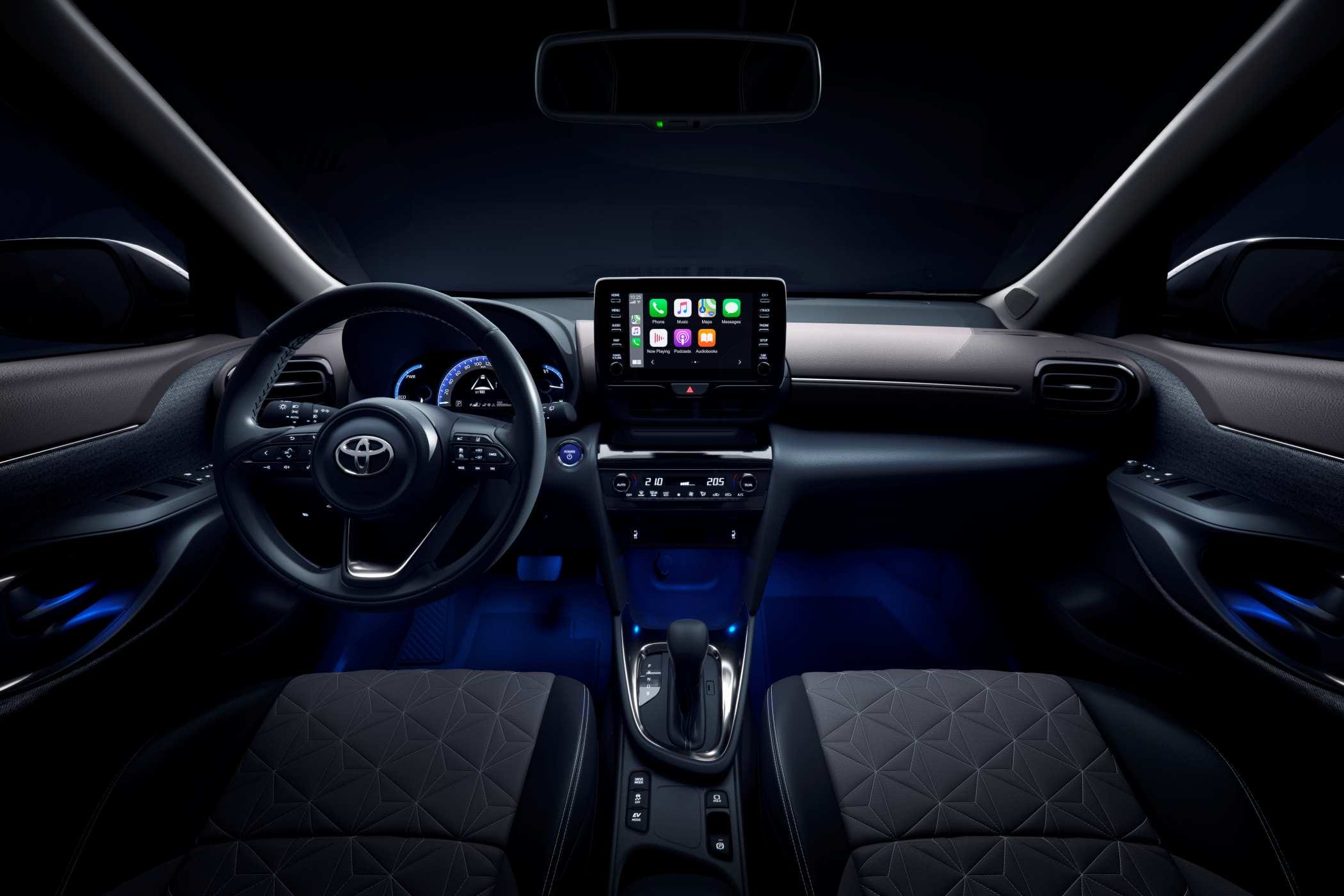 2020 TOYOTA-NEW-YARIS-CROSS-INTERIOR-