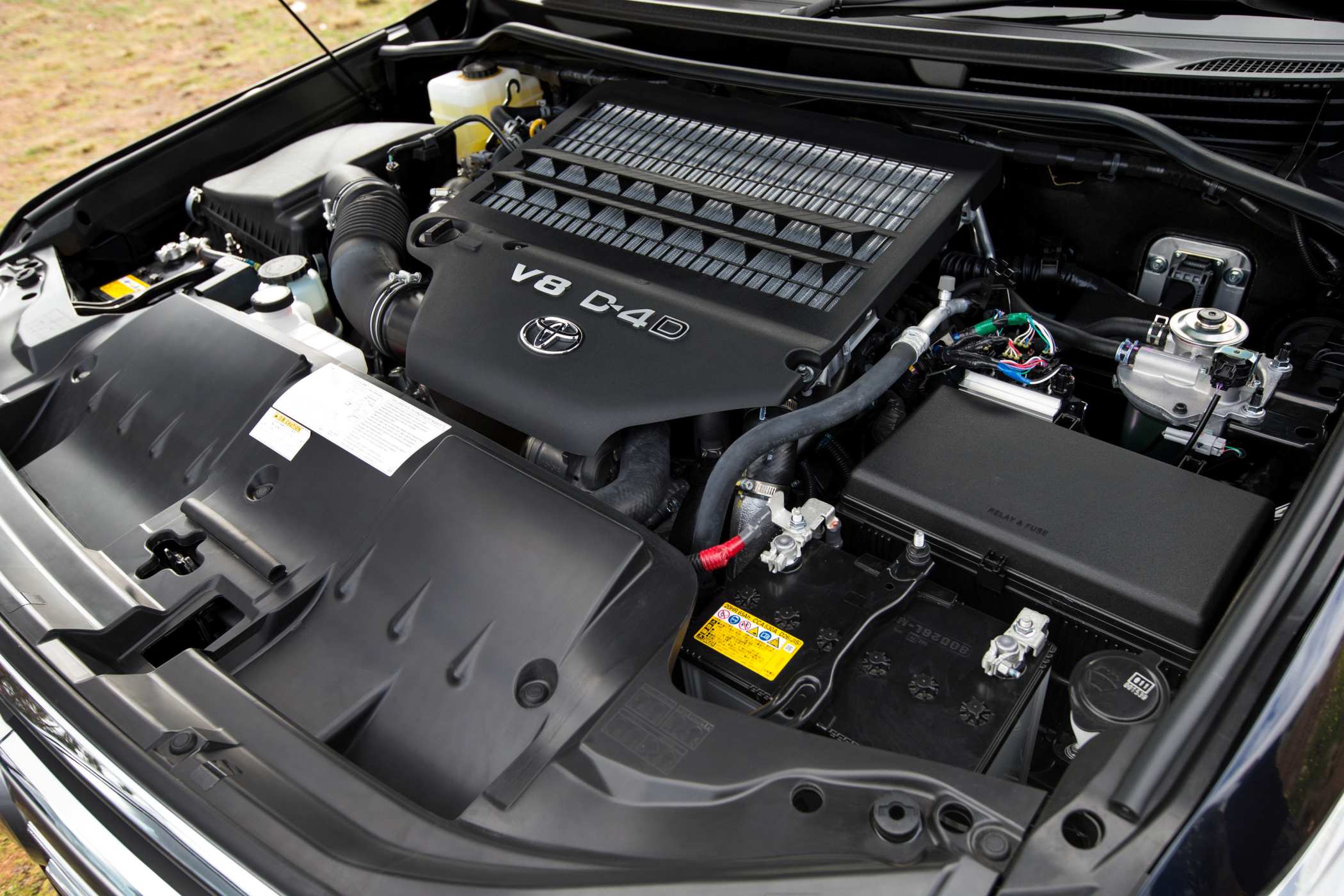 2020 Toyota LandCruiser Sahara engine