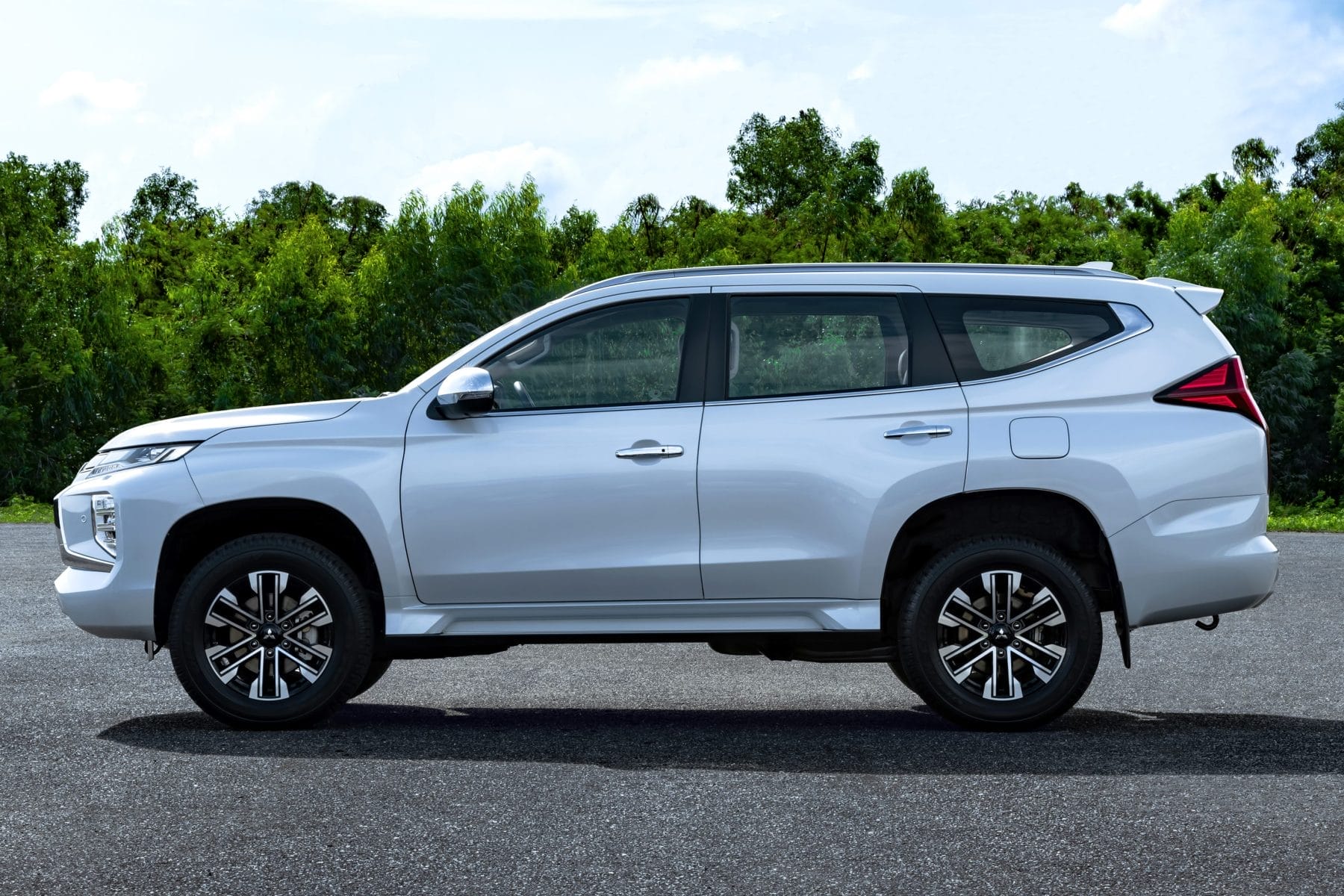 2020-mitsubishi-Pajero-Sport-