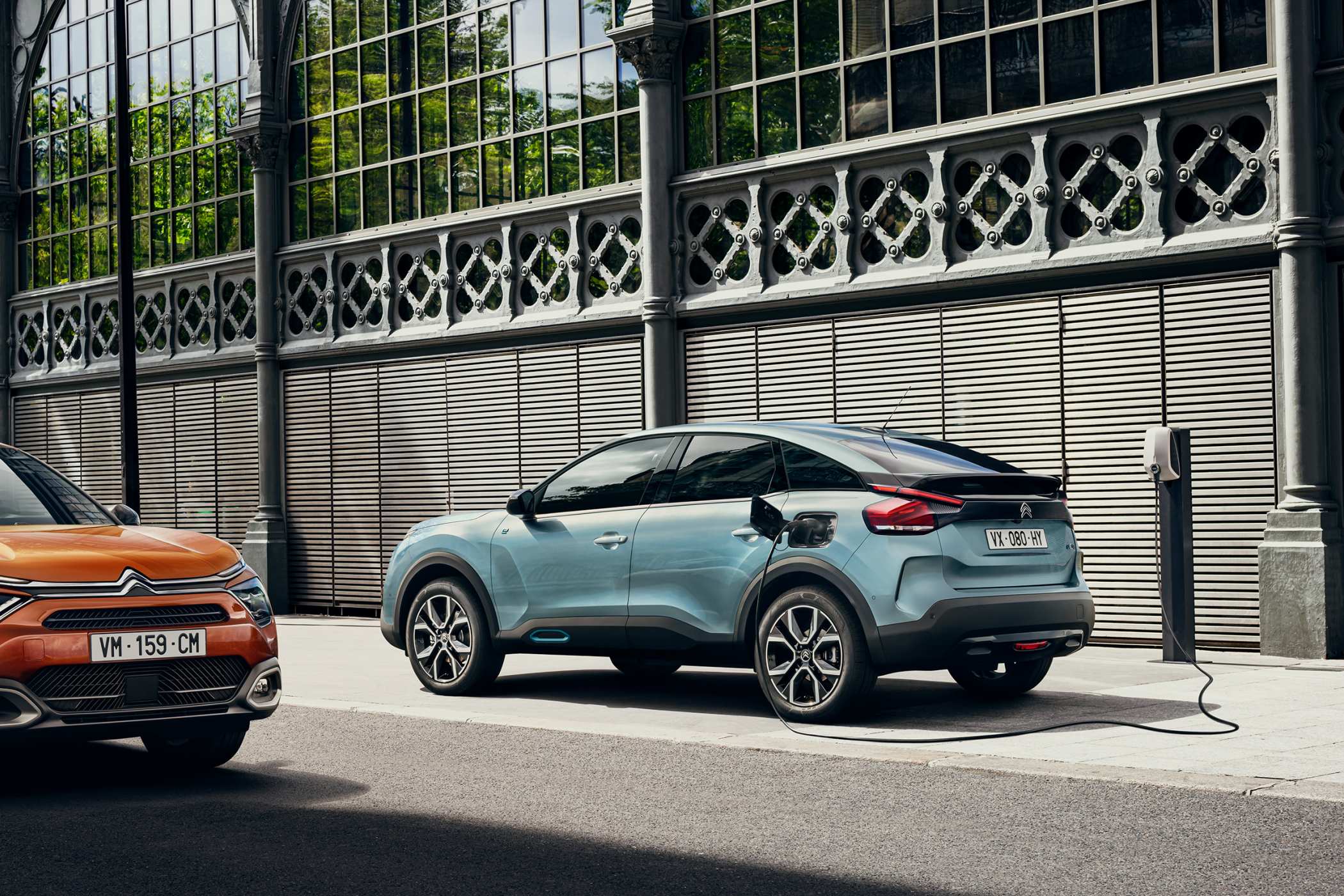 New C4 and New ë-C4 are parts of Citroën's electrification offensive and includes electric, petrol or diesel powertrains as part of the global launch.