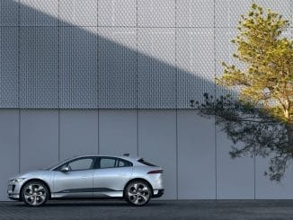 Jag_I-PACE_21MY_Exterior_IndusSilver_23.06.20_009