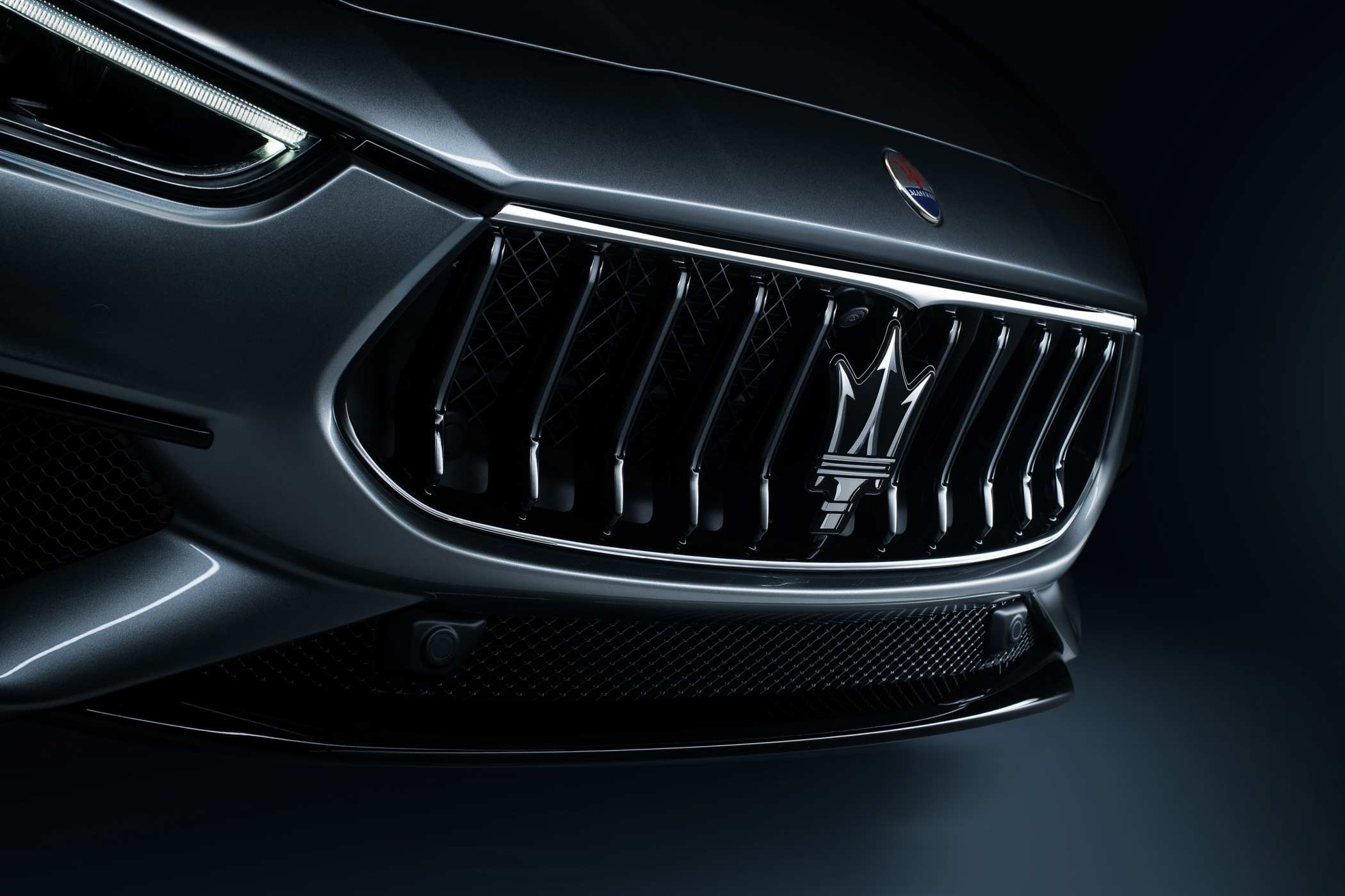 Maserati Ghibli Hybrid grill