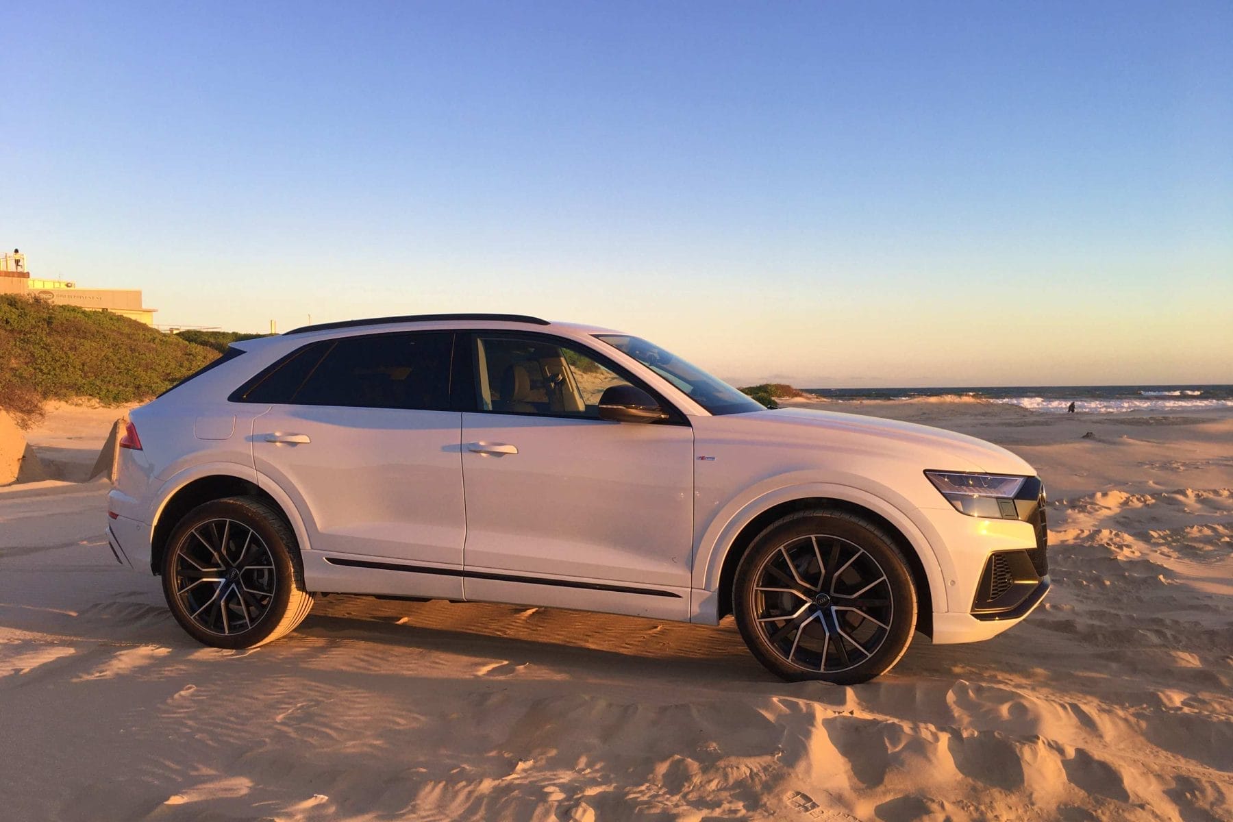 Audi Q8 50 TDI S-LINE QUATTRO side