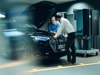 Increasing network stability, lowering electricity costs, and contributing to climate protection – that is the vision that Audi and the Hager Group are pursuing. The incorporation of the electric car into the domestic grid is at the core of an innovative research project on bidirectional charging. This offers major advantages in combination with a photovoltaic system in particular. Excess PV electricity can be stored temporarily and output as needed.