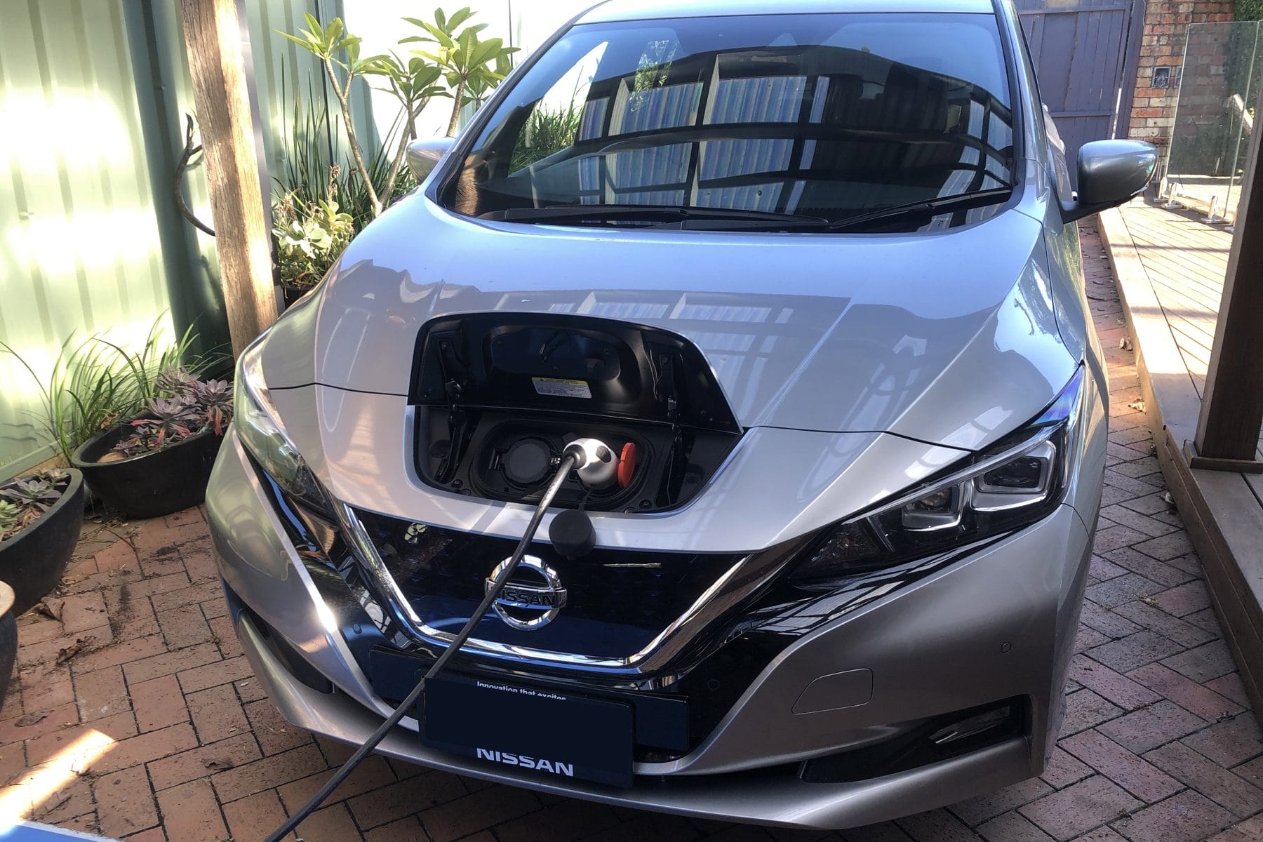 Nissan Leaf - plugged in and powering up