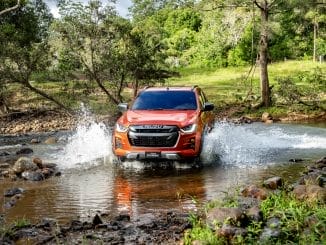 Isuzu D-MAX 21MY 4x4 X-TERRAIN Crew Cab Ute Volcanic Amber Metallic (1)