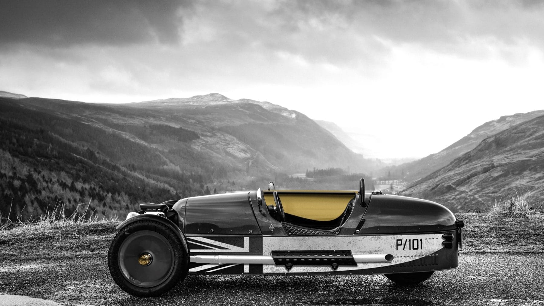 Morgan_P101_media_bellytank_black