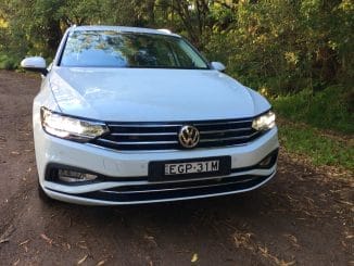 VW Passat 140 TSI Business front