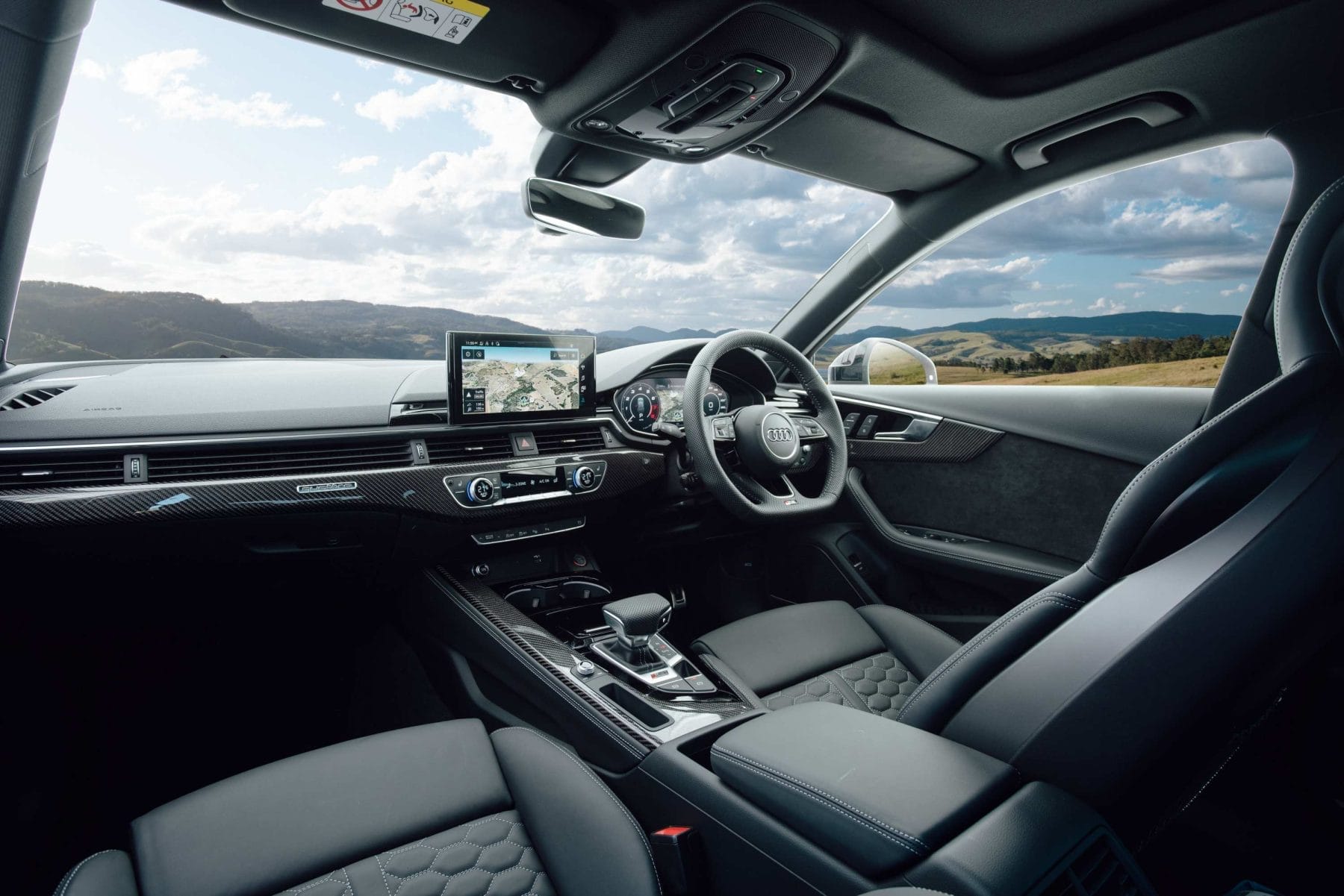 Audi RS4 Avant Quattro interior