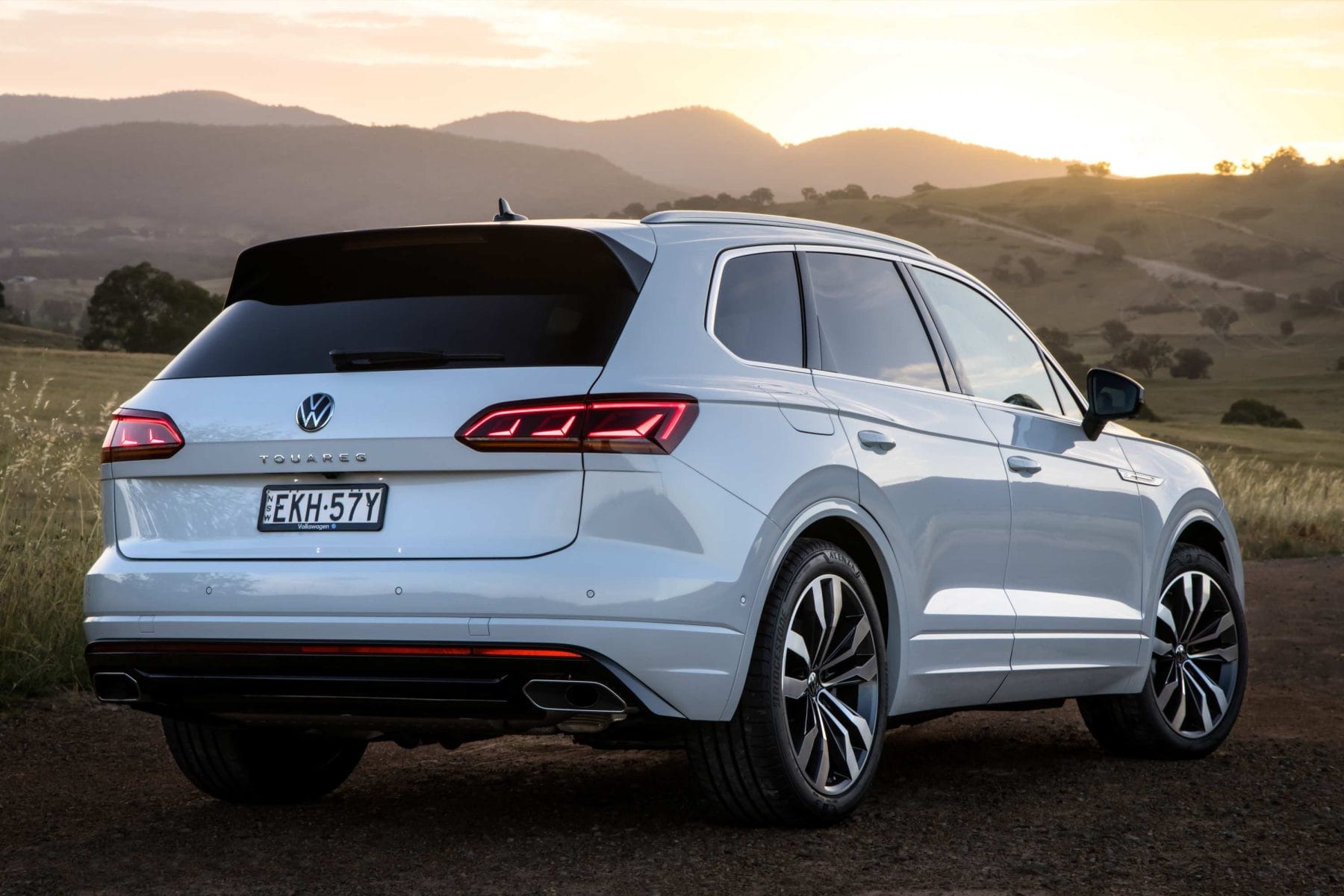 2021 Volkswagen Touareg V8 TDI R-Line rear