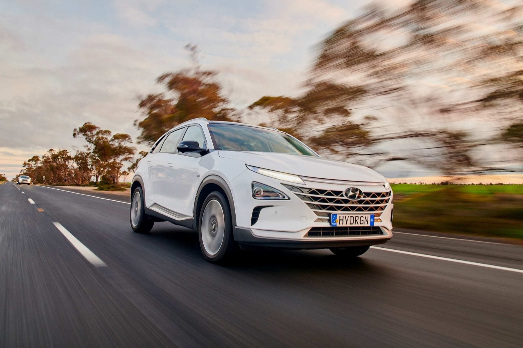 Hyundai NEXO front qtr driving