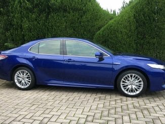 2021 Toyota Camry SL Hybrid profile