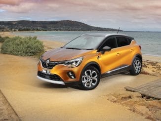 Renault Captur C_3_4fpano1