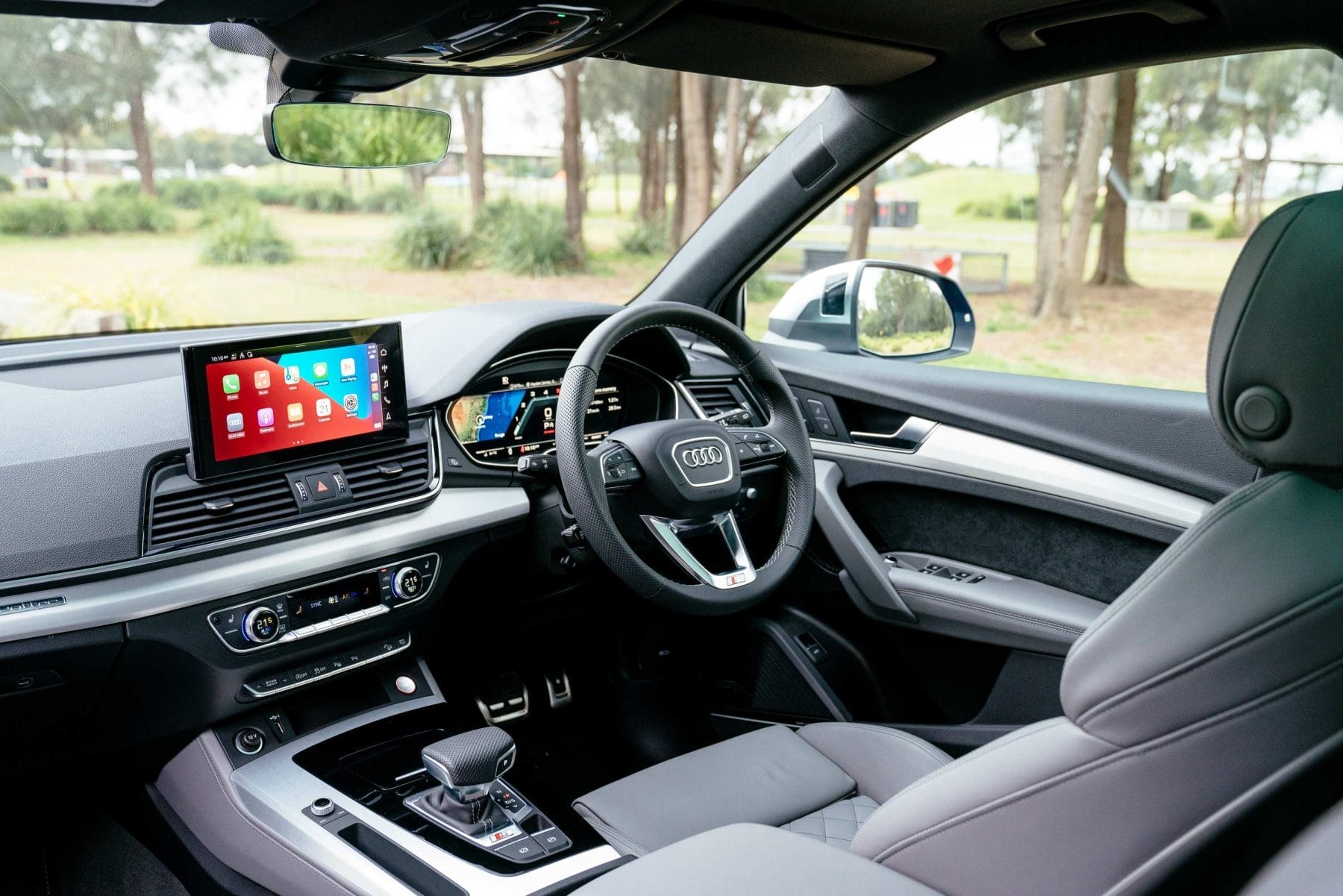 2021 Audi SQ5 interior