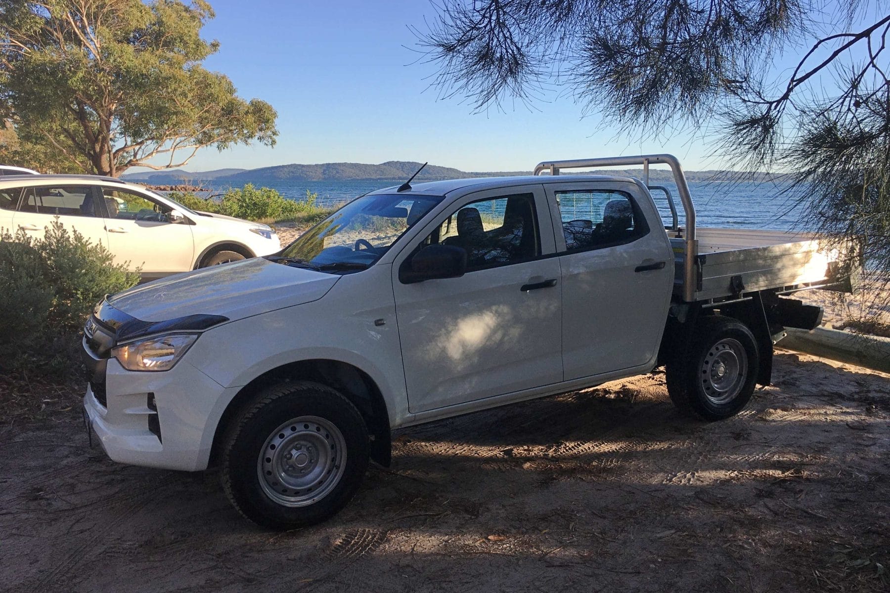 2021 Isuzu D MAX SX Crew Cab 4WD Ute front qtr 2