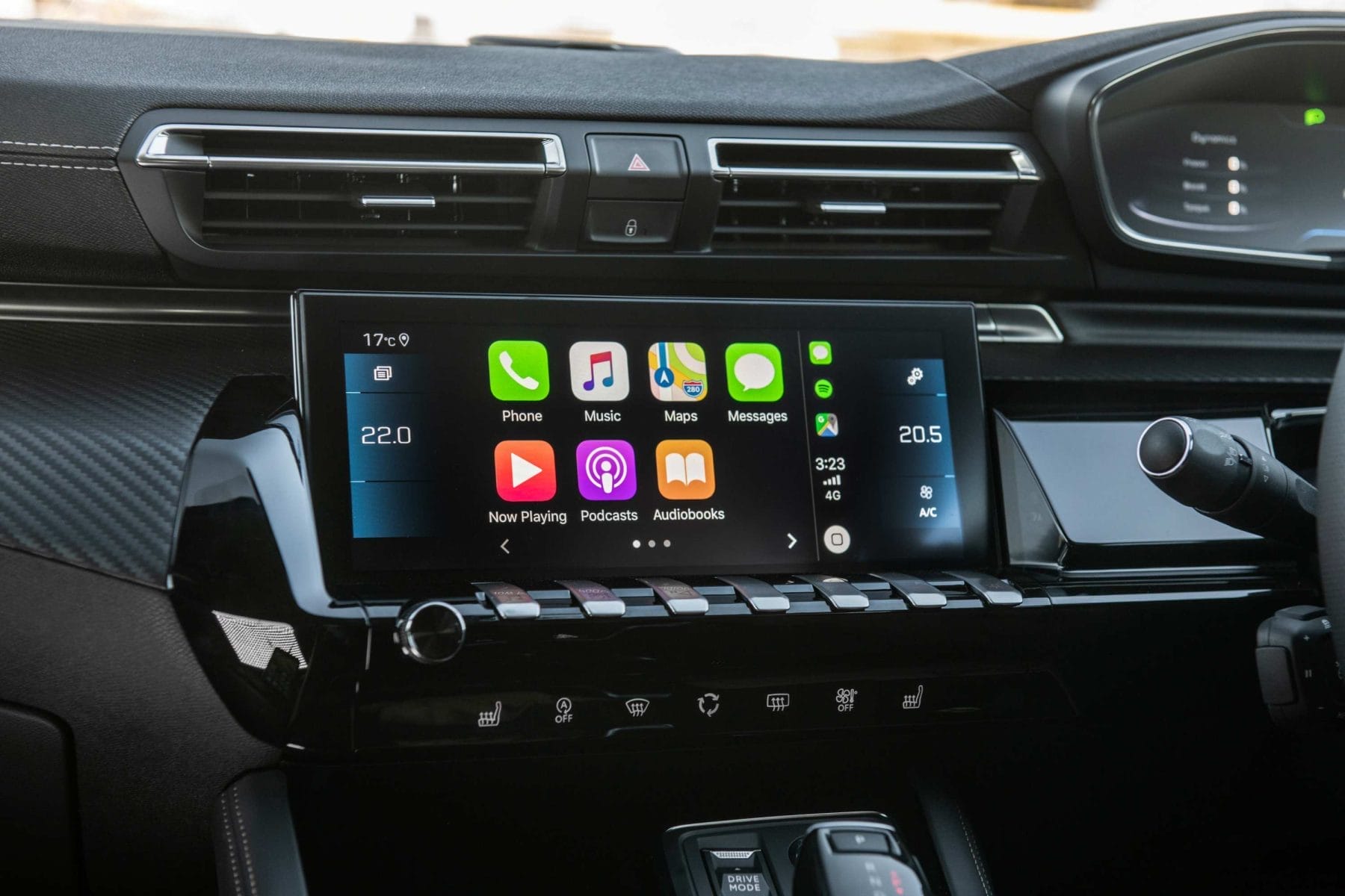 2019 Peugeot 508, interior.