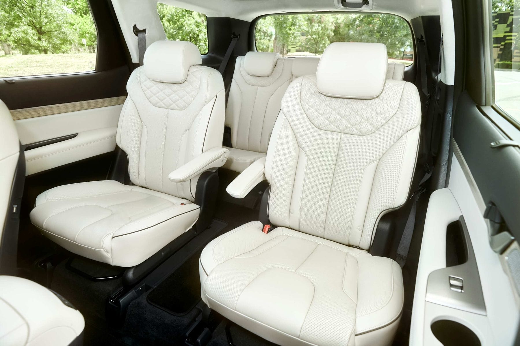 Hyundai Palisade Highlander rear seats