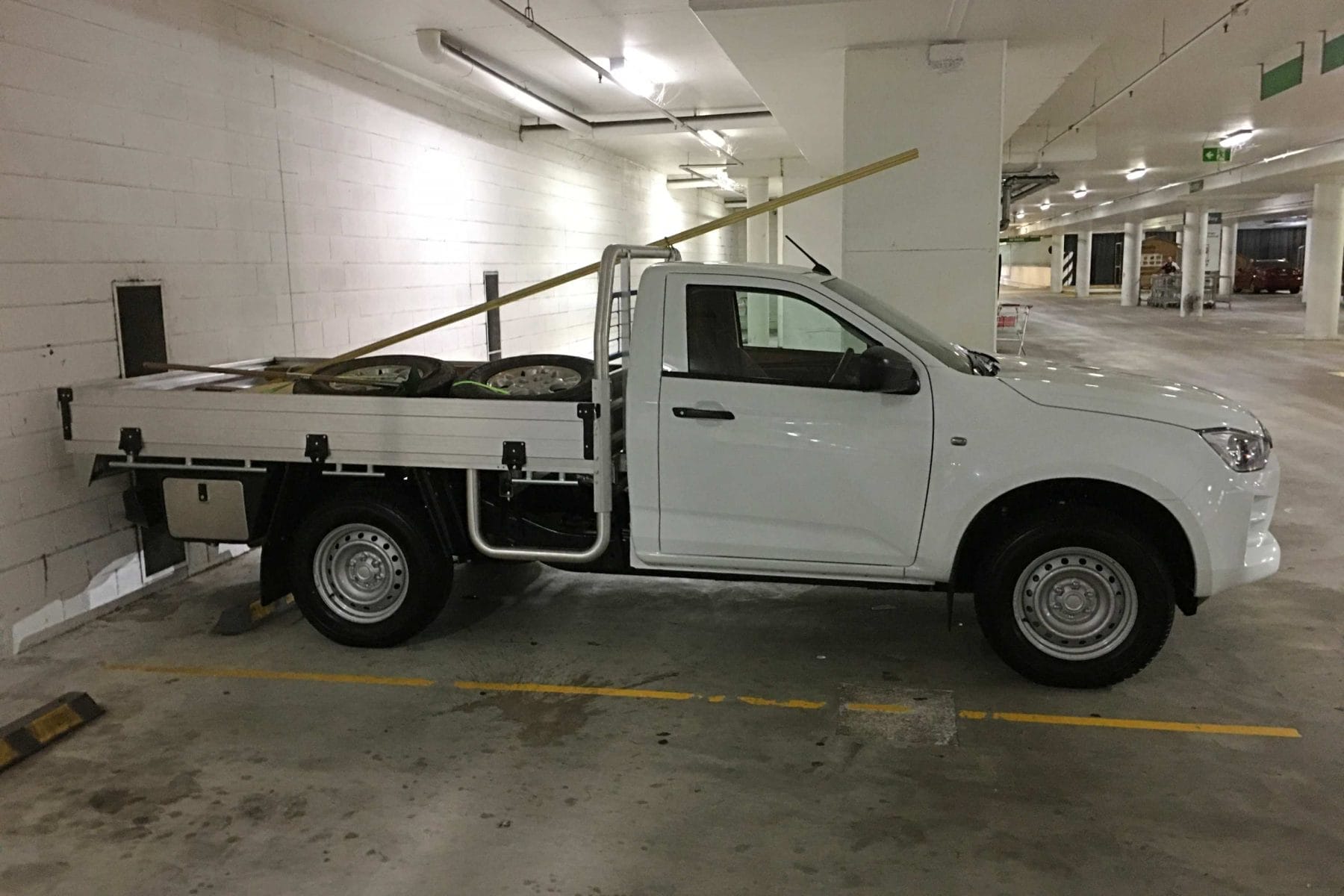Isuzu D MAX SX Single Cab profile