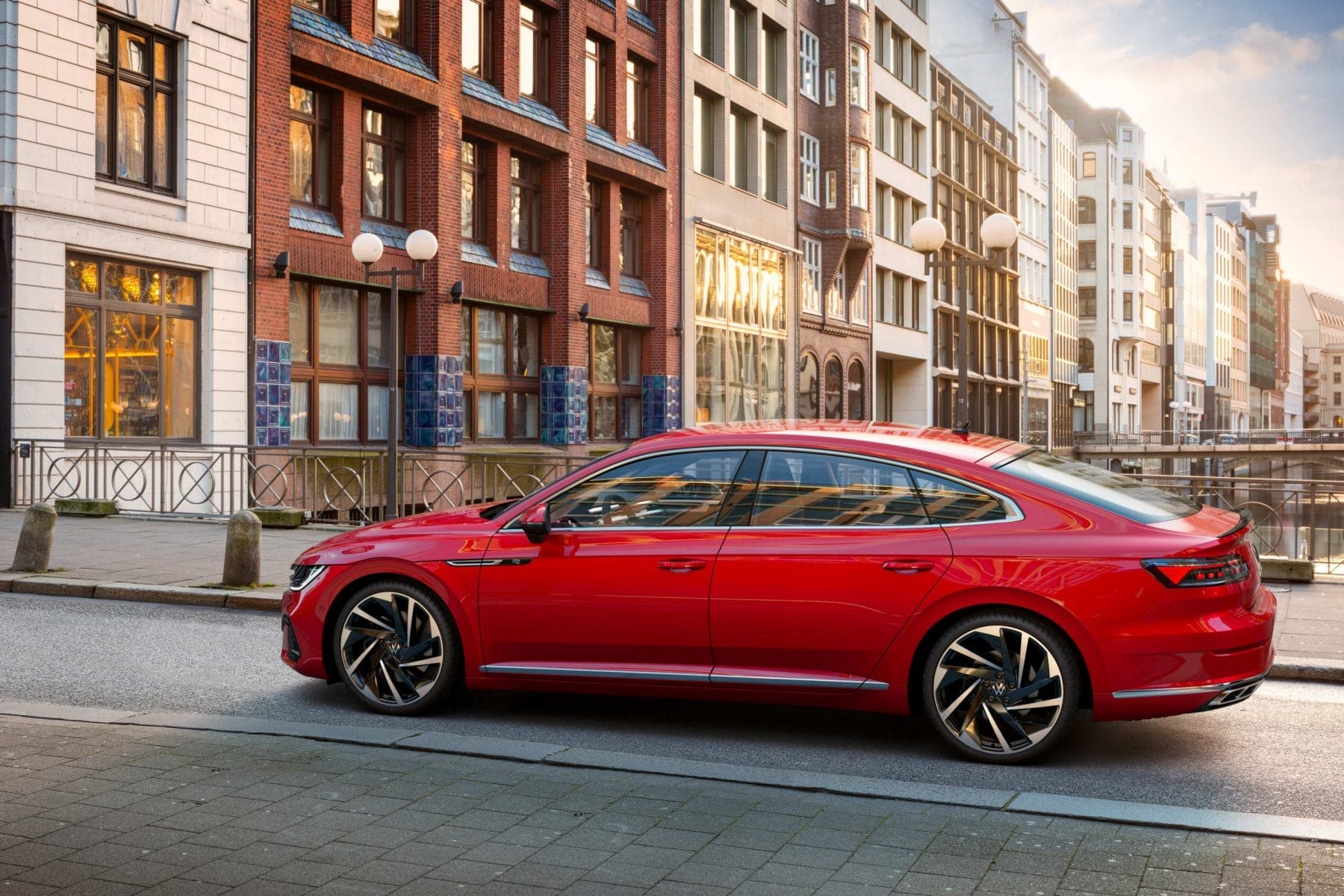 Updated Arteon and new Arteon Shooting Brake in Volkswagen dealerships early Q4 of 2021.