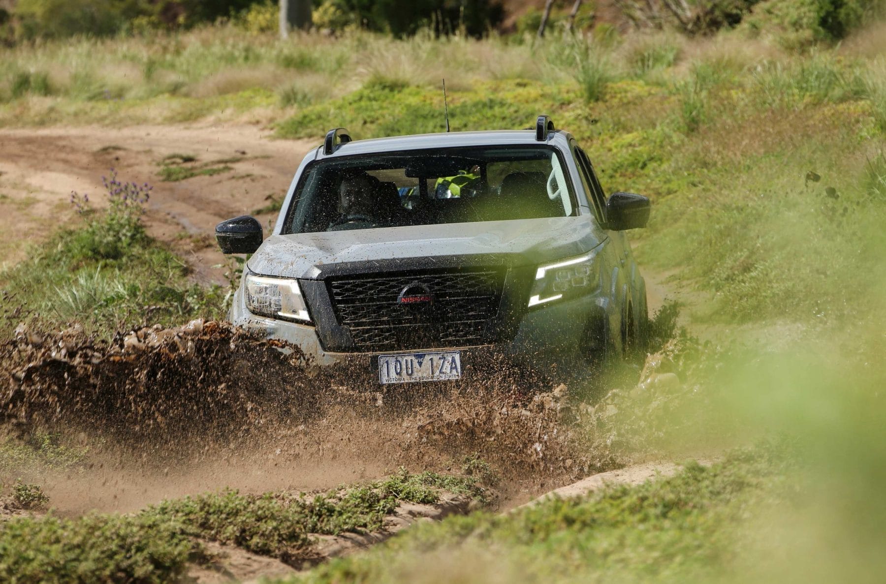 2021 Nissan Navara PRO 4X front 4wd