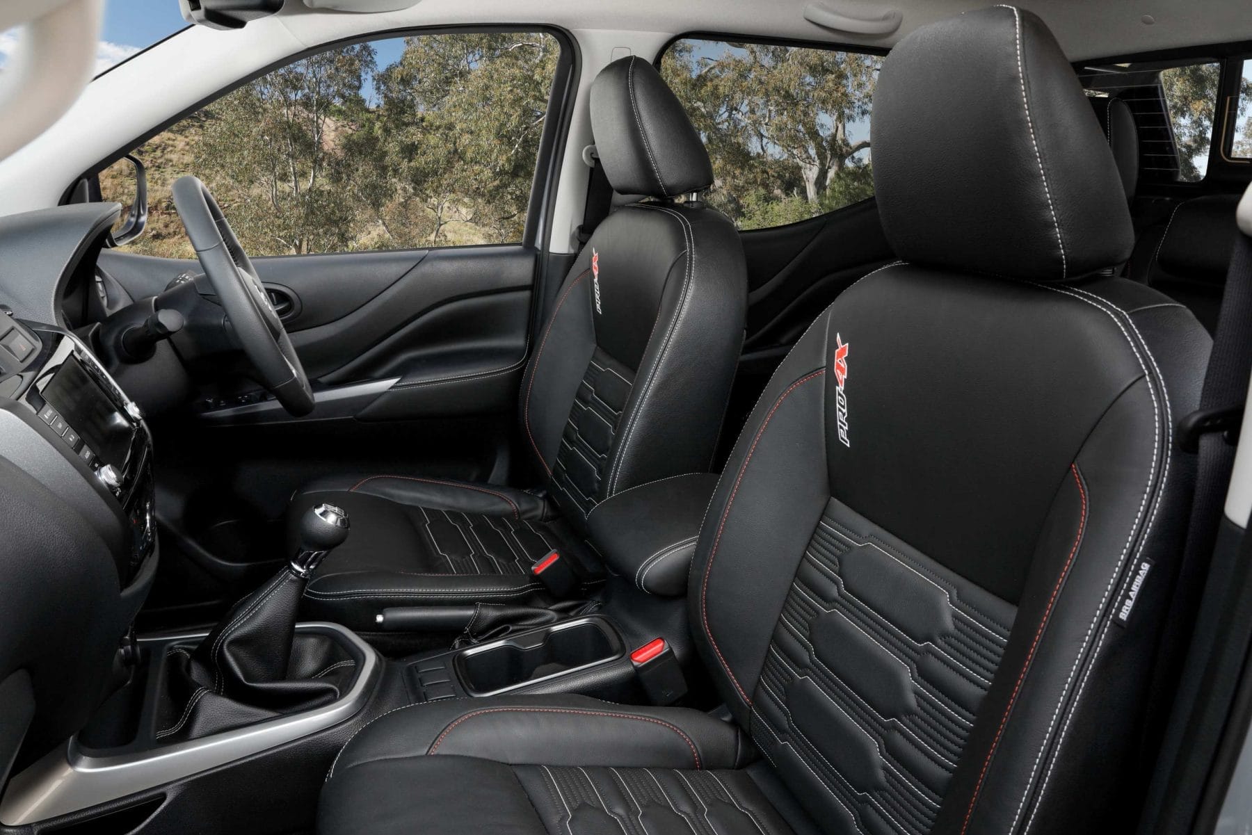 2021 Nissan Navara PRO 4X front seats